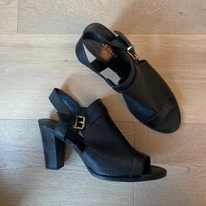 Black Sheath Sandals